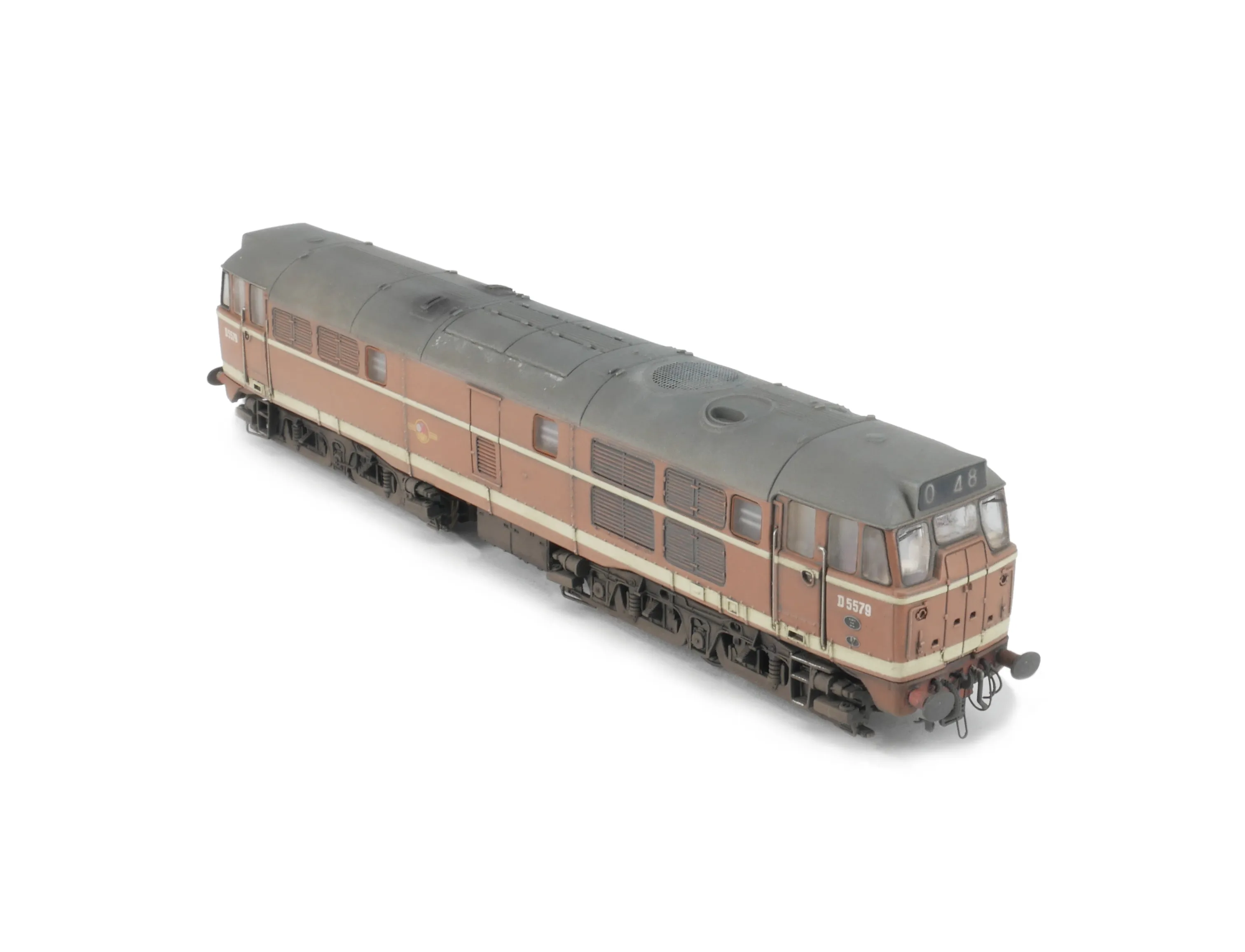 Class 31 D5579 heavily faded