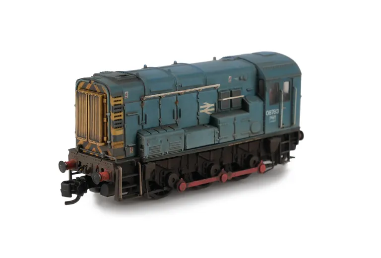 08783 Heavily faded. Details added: renumbered, semi detailed buffer beam at both ends, modified piping at both ends, driver, etched work plates and various livery modifications.