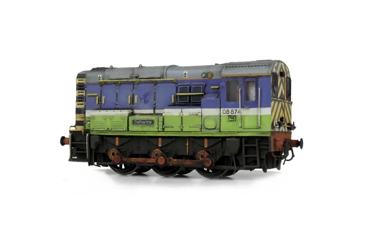 08874 with full respray to battered Silverlink livery. Renumbered with very faded paintwork and special effects of paint chipping, detailed buffer beam including extra pipework under buffer at one end and semi detailed at coupling end, modified piping. fi