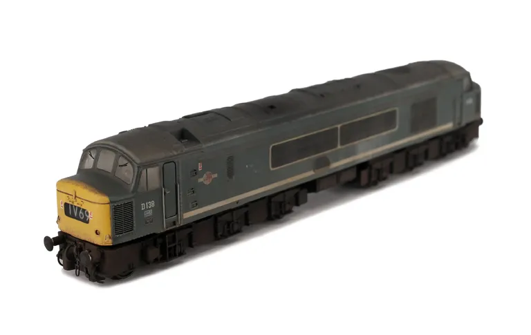 D138 Resprayed to BR green. Details include: mods to match prototype, etched roof grill and fan, headcode changed, driver fitted, detailed buffer beam at one, renumbered, slimmed down bogies, moulded nose end handrails replaced with wire versions and etch