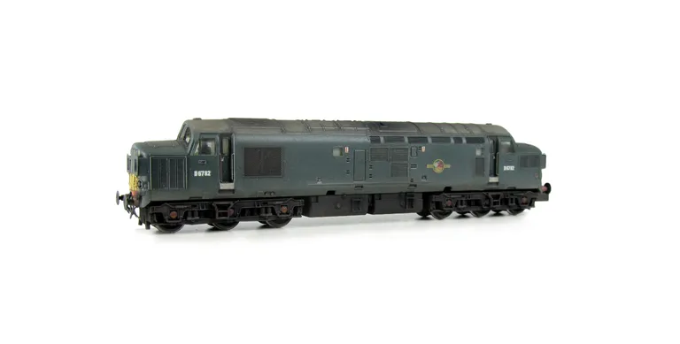D6782 with partial respray of small yellow ends. Other details include: double detailed buffer beam at one end and semi detailed at coupler end, nose end etched air horns and headcode surrounds moulded roof grill replaced with 5 part etched fan and grill,