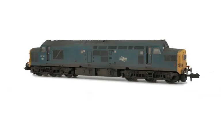 37191 Renumbered, hand rails/catches added to nose, bogie modification to reduce gap between top of bogies and body, work plates, headcodes changed and frost grills fitted.