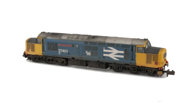 37401 with full respray into Large Logo livery. Other Details include: bogie modification to reduce gap between body and bogies, snowploughs, moulded roof grill replaced with 3D etched fan and grill, nose catches, speedo cable added, semi detailed buffer 