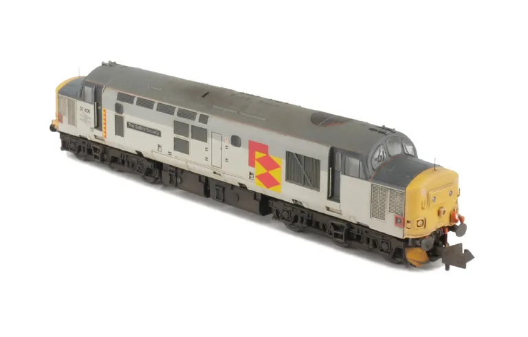 37406 Details include: bogie modification to reduce gap between body and bogies, finer aerials, snowploughs, moulded roof grill replaced with 3D etched fan and grill, speedo cable added, semi detailed buffer beam at both ends, sector livery changed, nose 
