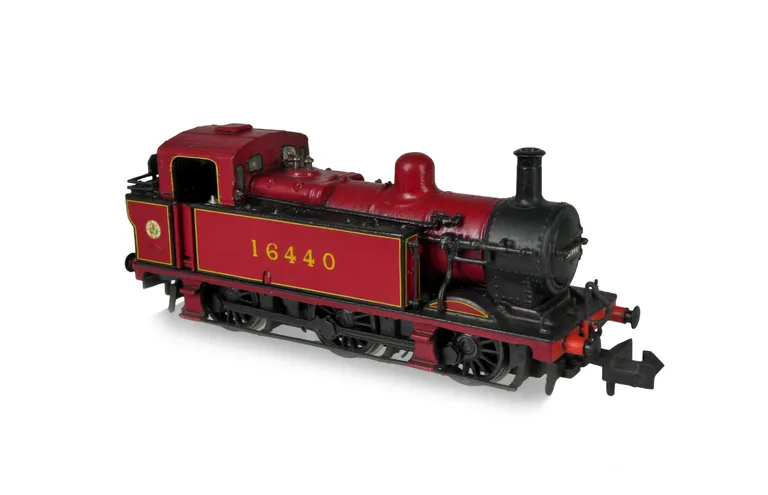 Full respray into preserved crimson livery.