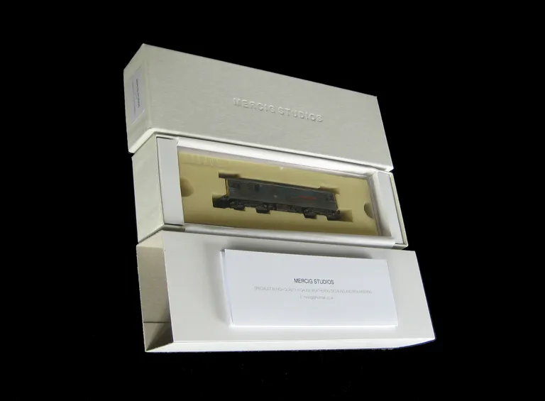 All Mercig Studios Locos come in a special presentation box with a certificate of authenticity and de embossed logo