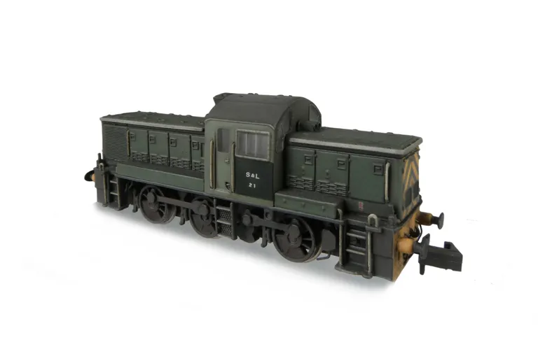 21 Renumbered with semi detailed buffer beams at both ends and buffer converted so that the cowling is in place with couplers, coupling rods painted black, fuel gauge in black, darker patch paint on cab sides and surrounding cab colour lightened to match 