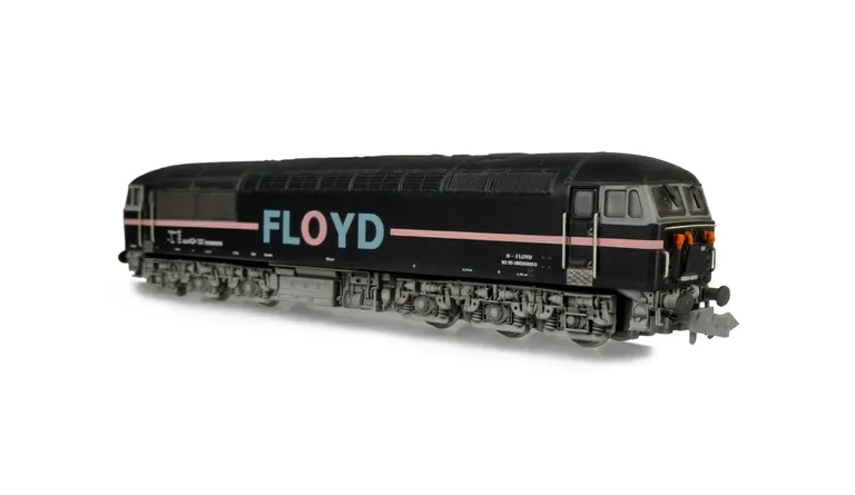 56101 with full respray into Floyd livery. Details include; renumbered, brass buffers, finer mu sockets and aerials added.