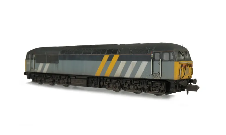 56301 with full respray to Fastline livery. Details include; headlight changed, renumbered, aerials added and finer mu sockets added.