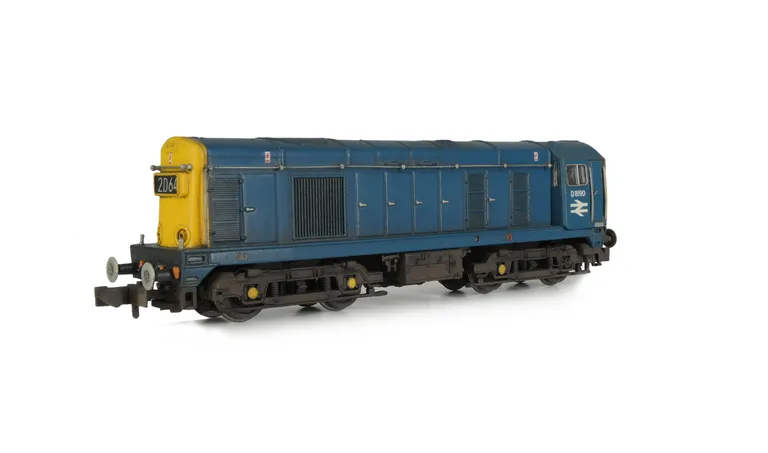 D8190 with light weathering and livery modification. Details include: roof grills replaced with much finer etched fan and grill, renumbered, headcode changed, bogie modification to reduce the gap between body and bogies, horn grill covers made finer, semi