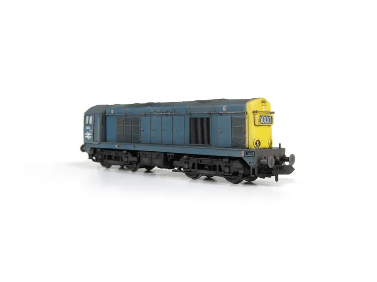 D8314 with headcodes changed, roof grills replaced with much finer etched fan and grill, bogie modification to reduce the gap between body and bogies, renumbered, horn grill covers made finer, semi detailed buffer beam at both ends, finer side frame steps