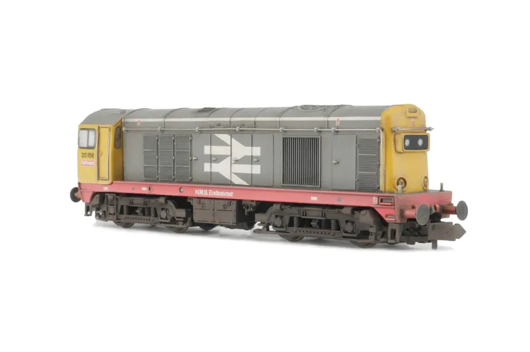20156 Details include: bogie modification to reduce the gap between body and bogies, semi detailed buffer beam at both ends, driver, painted on nameplate added, renumbered, finer side frame steps and speedo cable added.