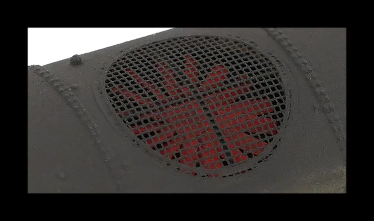 Close up of finer etched roof grills.