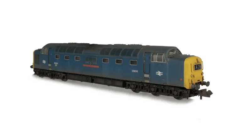 D9016 with full respray to BR Blue, Other details include: renumbered, air horns added, headcodes changed, etched work plates, finer nose end handrails, semi detailed buffer beam at both ends, bogie modification to reduce gap between body and bogies, etch