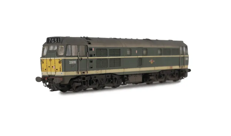 D5818 Added details include: detailed buffer beam and semi detailed at coupling end, driver, etched work plates, renumbered and roof grills replaced with 3D etched fan and grill.