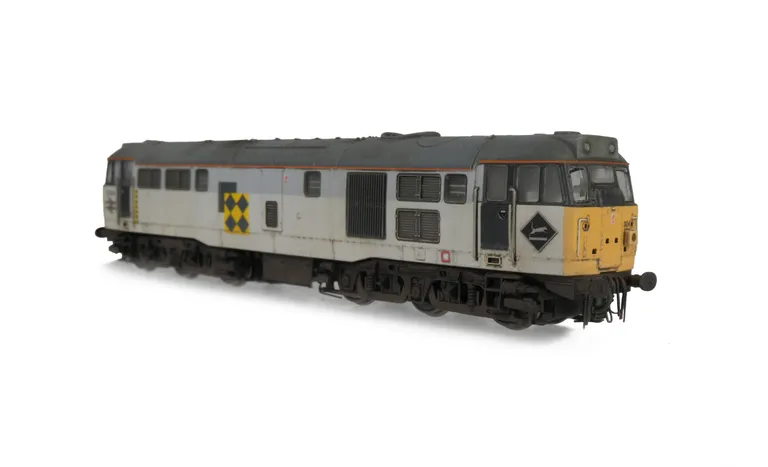 31304 Added details include: heavy fading with respray of grey bands, etched symbols, relivery to coal sector, renumbered, detailed buffer beam and semi detailed at coupling end, driver and moulded roof grills replaced with 3D etched fan and grill.