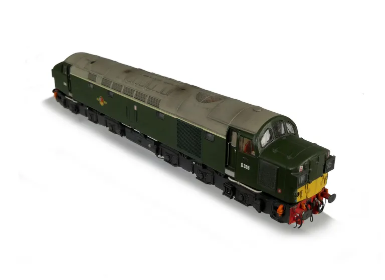 D338 Details include: detailed buffer beam and semi detailed at coupling end, moulded roof grill replaced with 3D etched version, bogie side frame cables replaced with finer versions, etched work plates, etched frost grill, driver and etched headcode surr