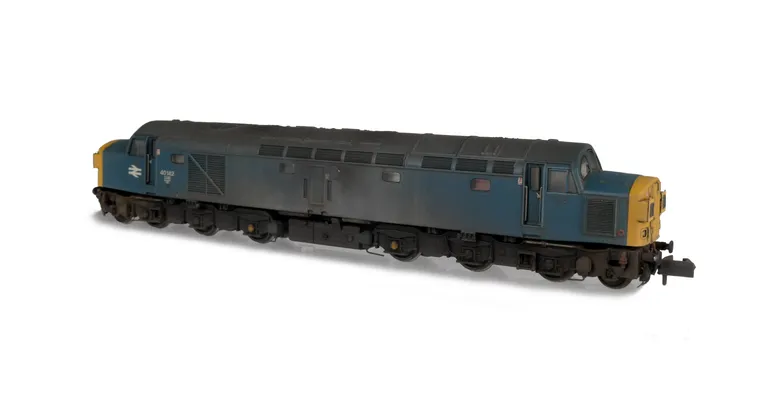40142 Details include: Heavy weathering to match prototype pictures after an engine fire, semi detailed buffer beam at both ends, moulded roof grill replaced with 3D etched version, bogie side frame cables replaced with finer versions, etched work plates,